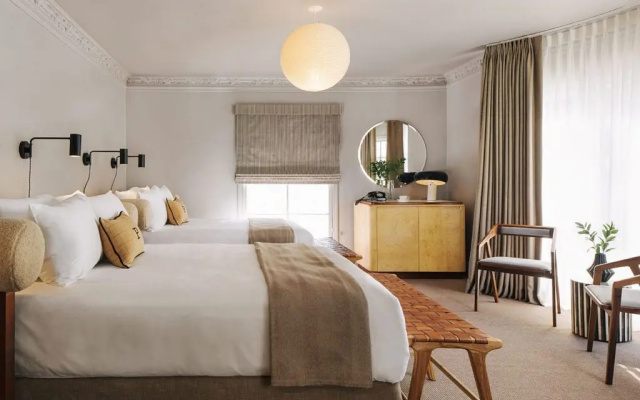 Quadruple room