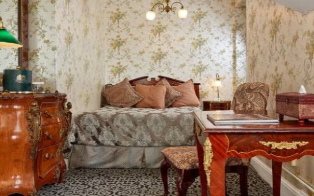 Victorian room