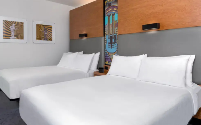 Traditional room with mountain view