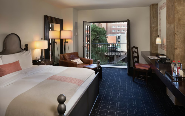 Double room with balcony and with river view