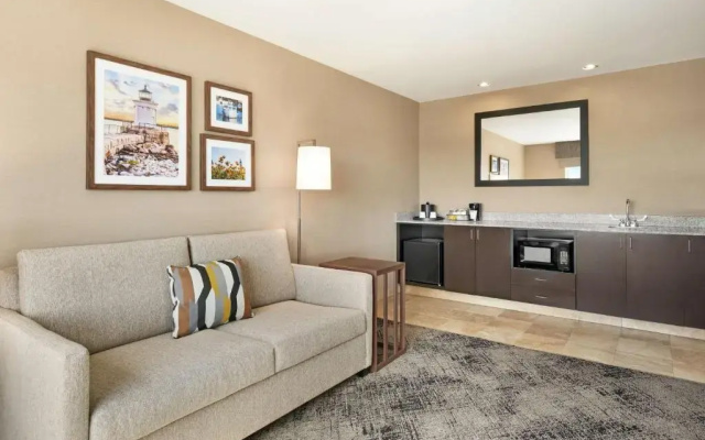 Double Studio Suite with water view