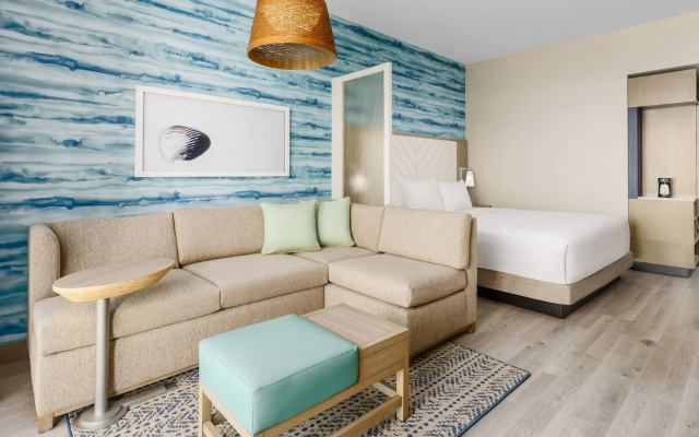 High Floor room with balcony and with gulf view