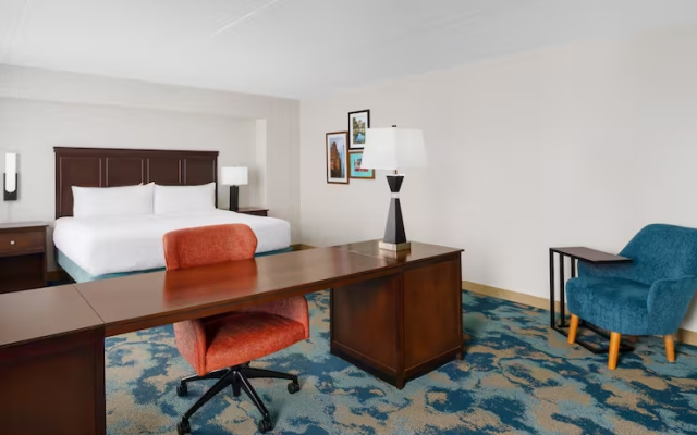 Corner Double room with city view