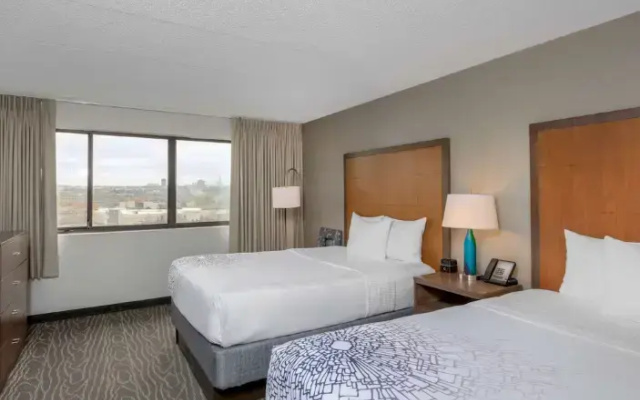 Deluxe Suite with city view
