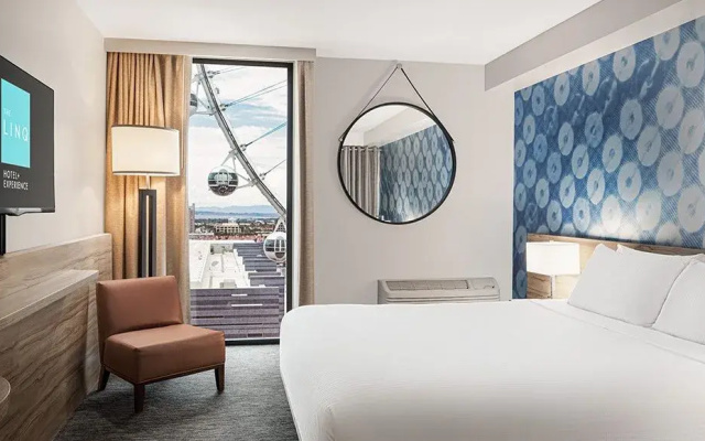 Deluxe District 3 Double room with city view