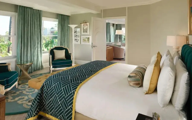 Beverly Hills Patio Double Suite with city view