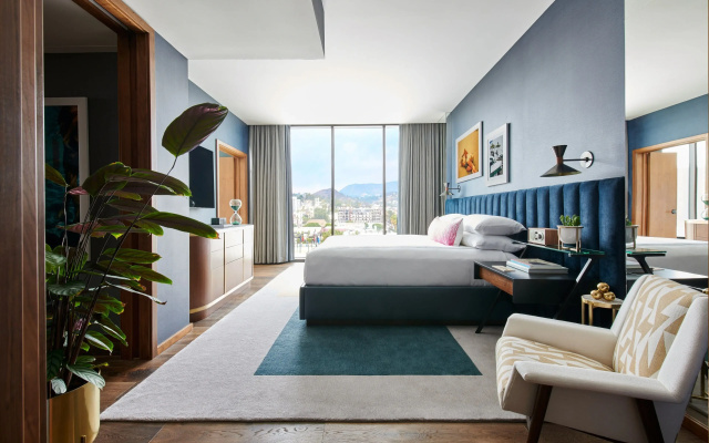 Thompson Suite | Studio