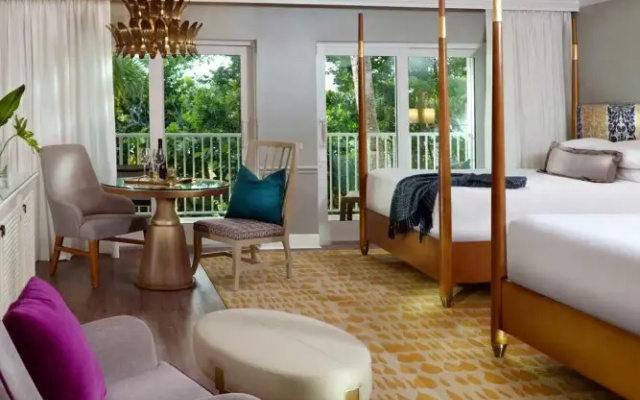 Twin room with pool view