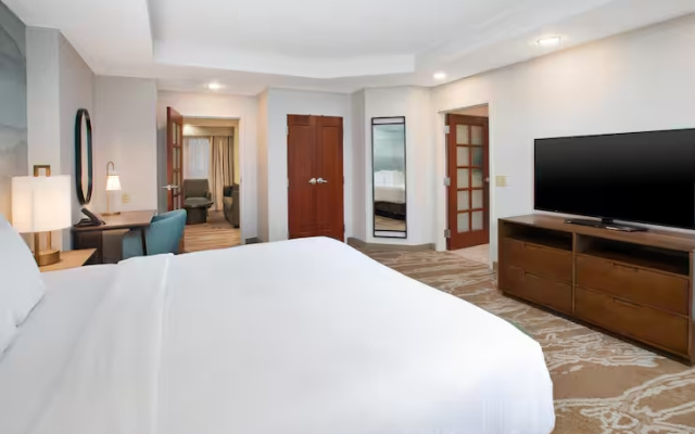 Two-room Presidential Double Suite