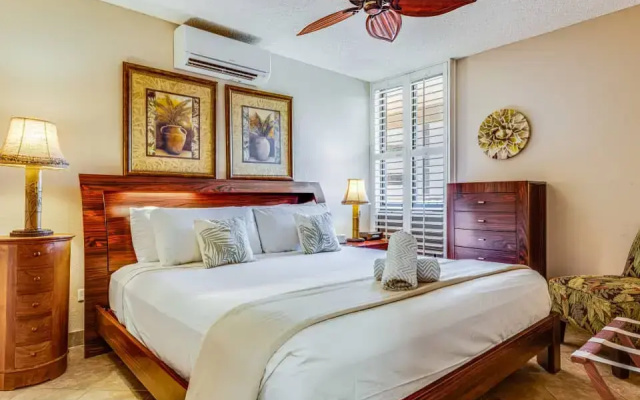 1 Bedroom Standard Double room with partial ocean view