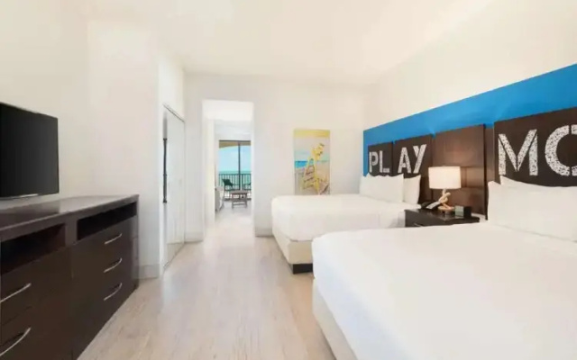 Deluxe Double Suite oceanfront