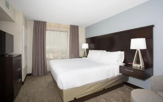 1 Bedroom Business Double Suite
