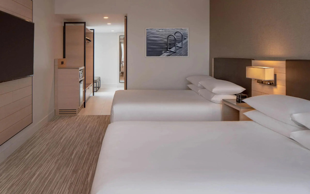 Corner Twin room
