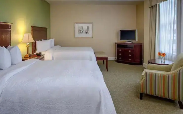 1 Bedroom Mobility/Hearing Accessible Suite
