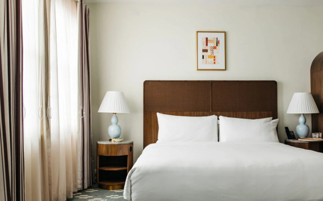 Guest room