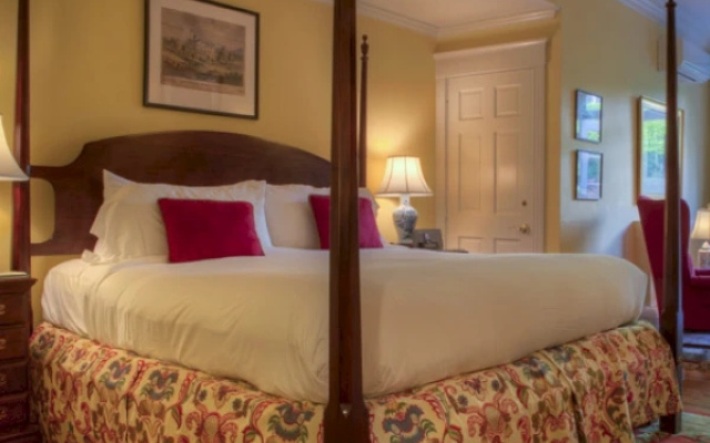 Courtyard Double Suite