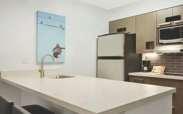 Large Double Suite
