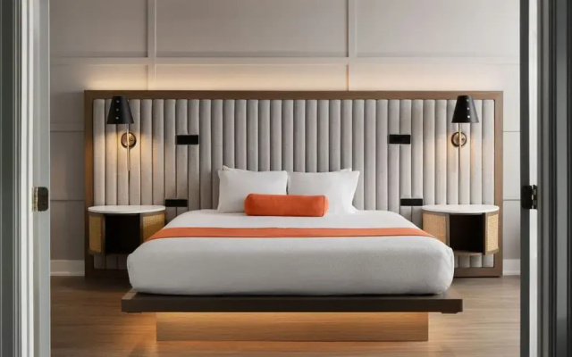 1 Bedroom Corner Double Suite with balcony and with river view