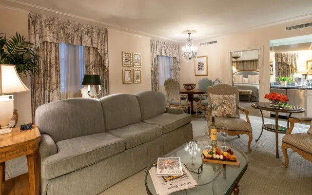 Truman Capote Double Suite
