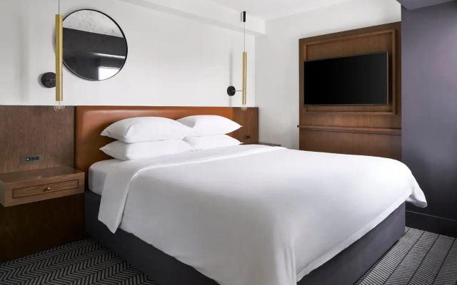 Double Foggy Bottom Jr. Suite