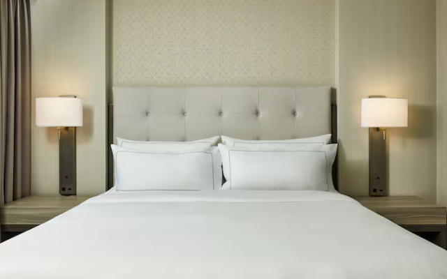 Presidential Suite with Plaza view