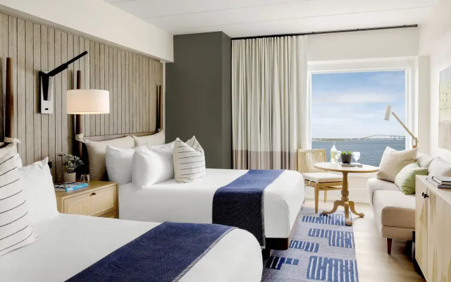 Quadruple room with water view