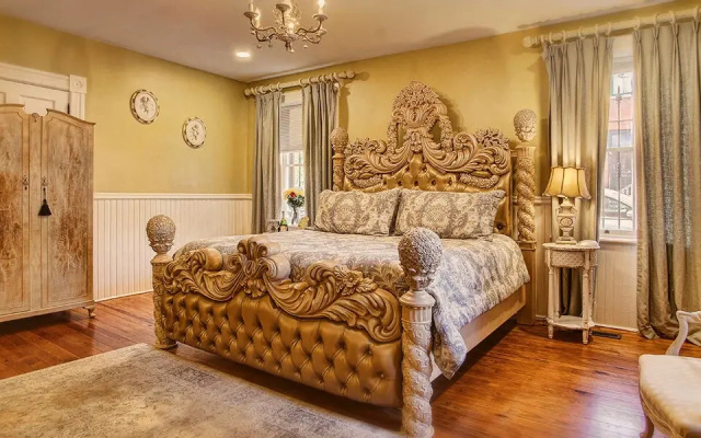 The LaFayette Double room