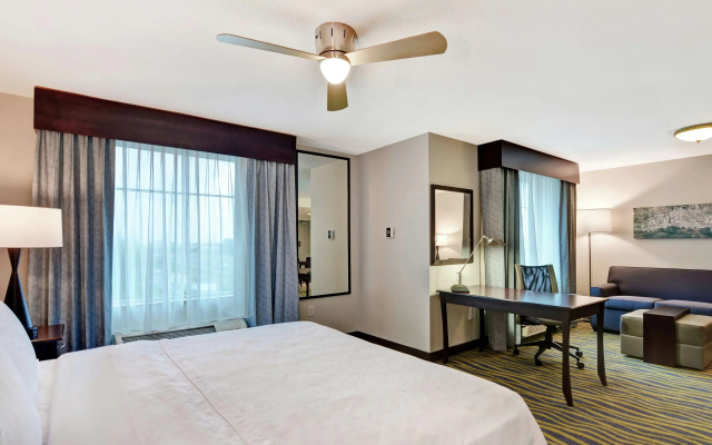Hearing Accessible Double Suite