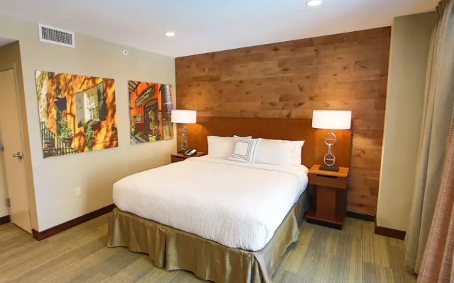 Deluxe Double Suite