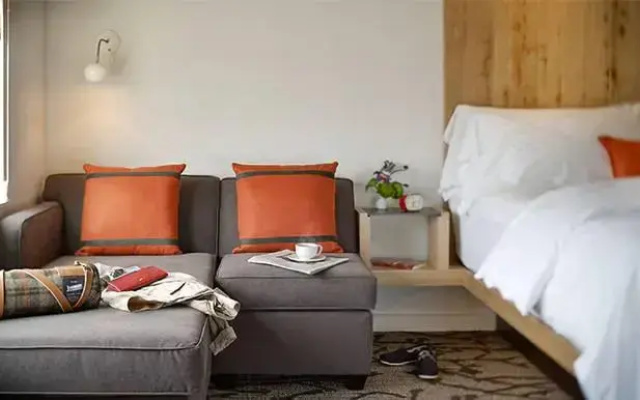 Whirlpool Double Bedroom