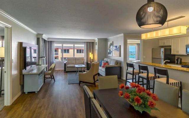 Residential Quadruple Suite with balcony and with ocean view