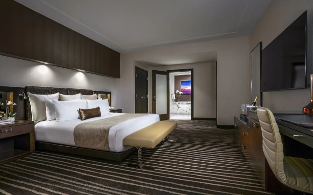 Luxury Strip View room