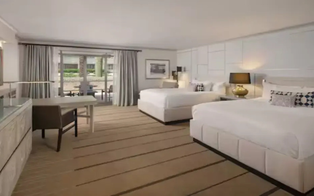 Club Firepit Twin room