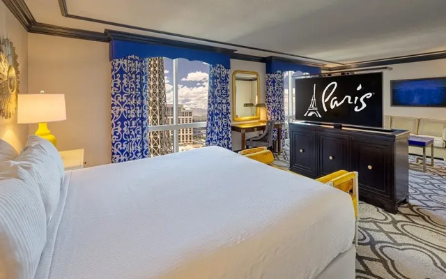 Giverny Bordeaux Double Suite