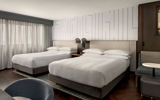 M Club Quadruple Guest room