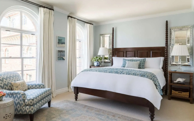 1 Bedroom Ocean Front Suite