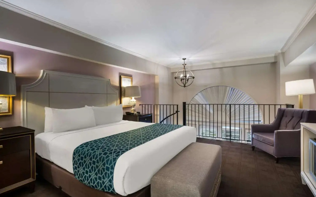 Split-level Double Suite