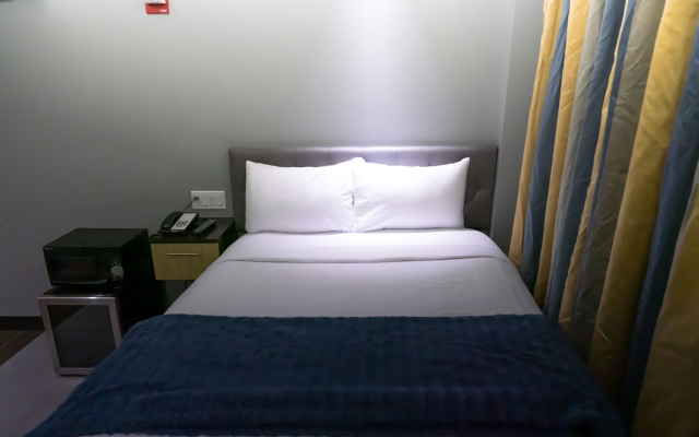 Standard Double Suite