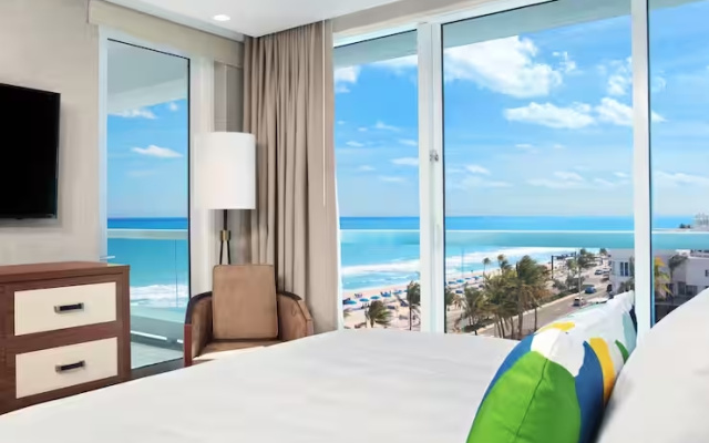 2 Bedrooms Intracoastal/Ocean View Hearing Accessible Residence