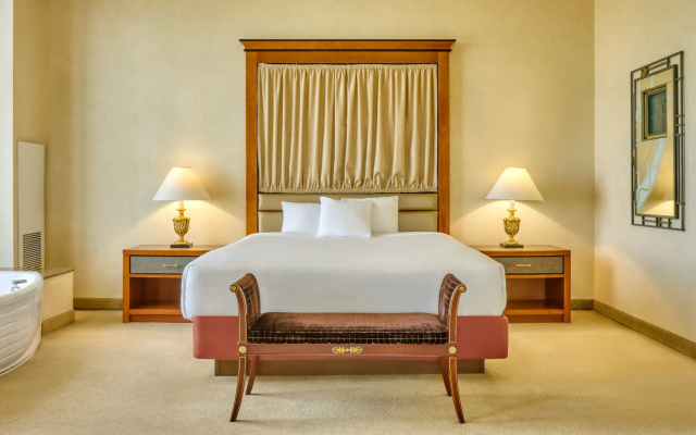 1 Bedroom High Floor Double Suite