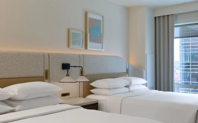 Deluxe Twin Double room