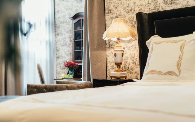 Plus Double Suite