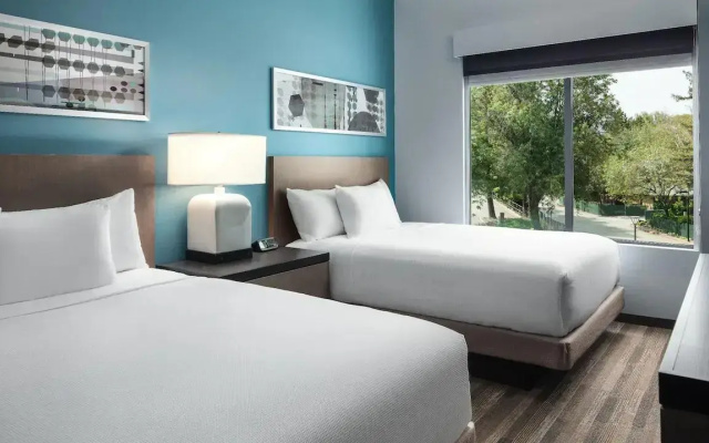 1 Bedroom Accessible Quadruple Suite