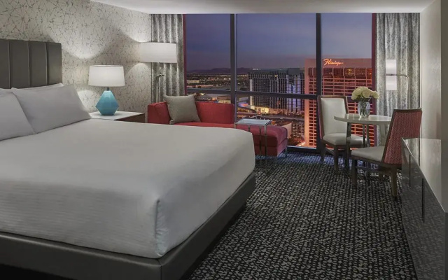 Executive Flamingo Double Suite