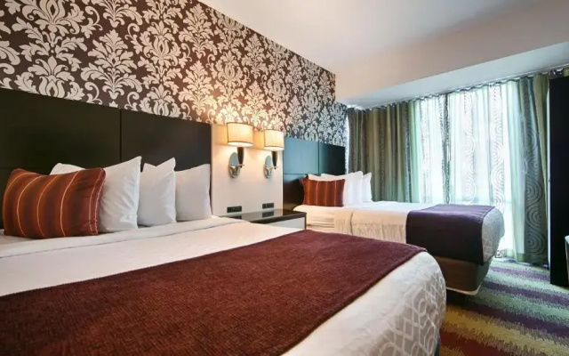 Quadruple room