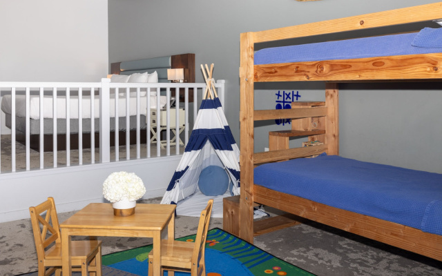Adventure Double Suite
