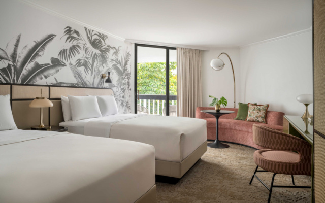 Accessible Twin room with pool view