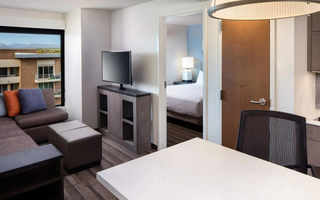 1 Bedroom Kitchen Suite