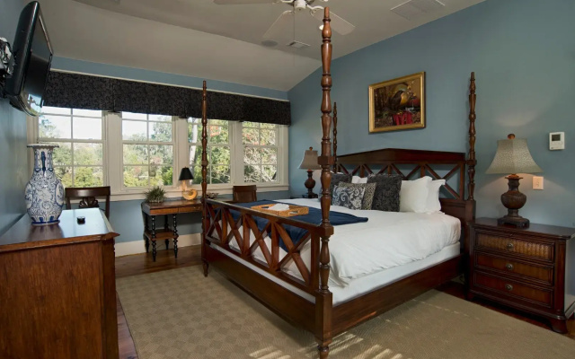 2 Bedrooms Wilson Village Home with lagoon view