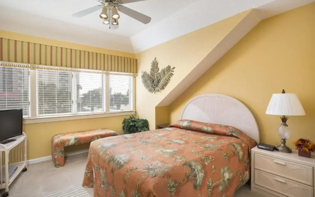 4 Bedrooms Windemere Multi-Level Villa